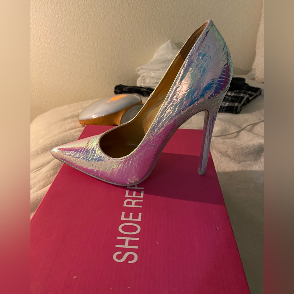 Reflective Silver Heels With Multicolor Shine